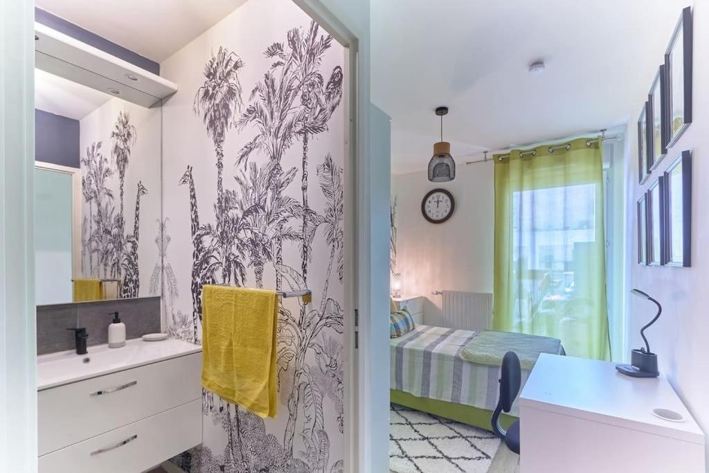 Appartement 4 Pieces - La Rose Des Yvelines - Classe 3 Etoiles Trappes Kültér fotó