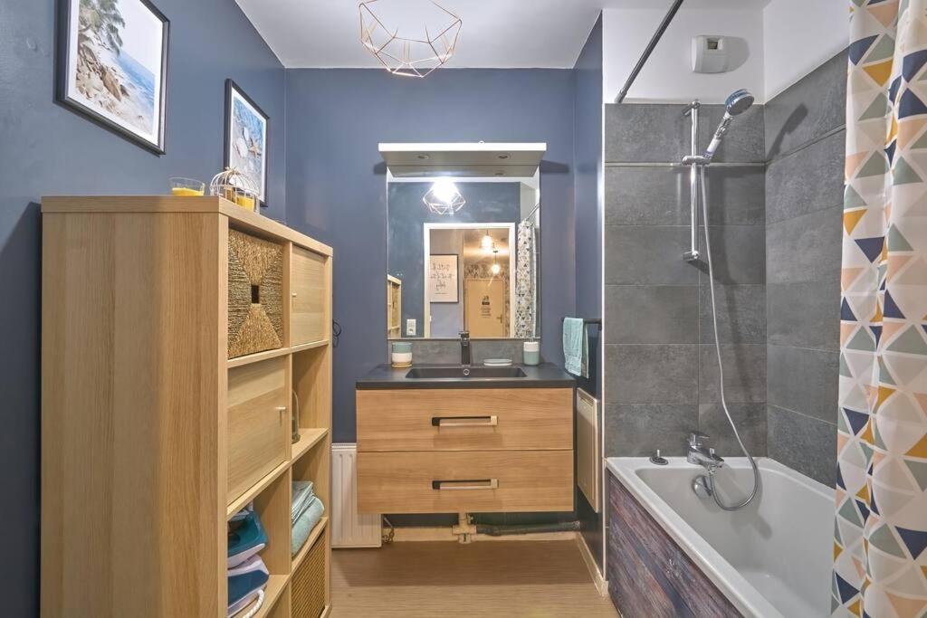 Appartement 4 Pieces - La Rose Des Yvelines - Classe 3 Etoiles Trappes Kültér fotó