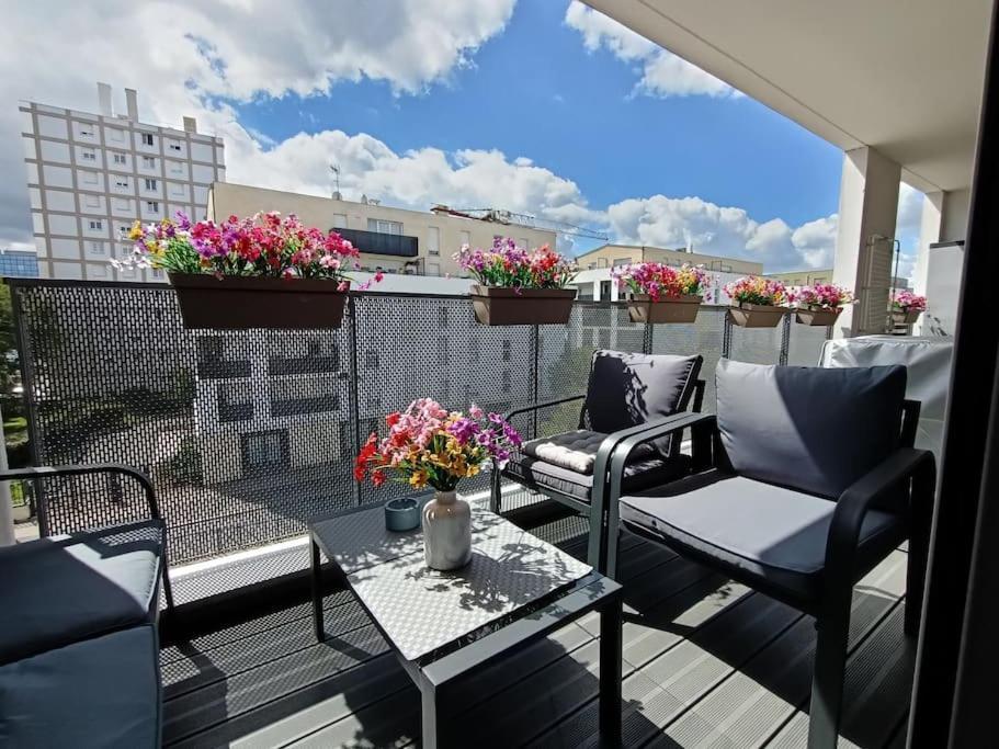 Appartement 4 Pieces - La Rose Des Yvelines - Classe 3 Etoiles Trappes Kültér fotó