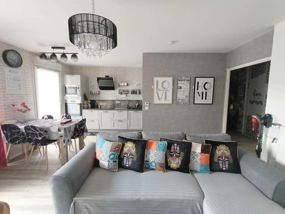 Appartement 4 Pieces - La Rose Des Yvelines - Classe 3 Etoiles Trappes Kültér fotó