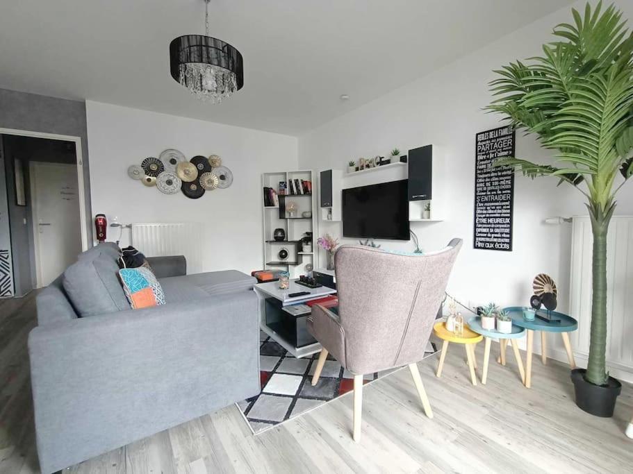 Appartement 4 Pieces - La Rose Des Yvelines - Classe 3 Etoiles Trappes Kültér fotó